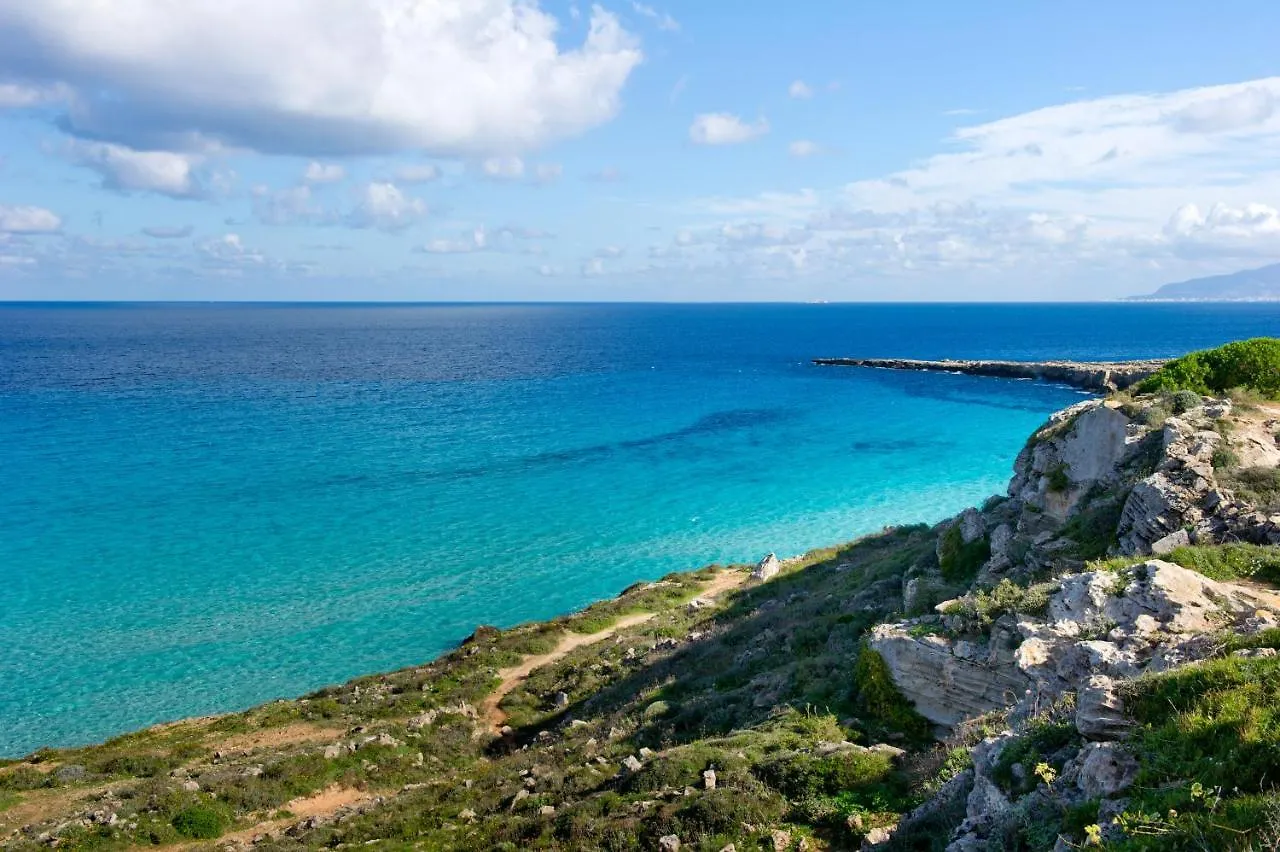 La Casa Dell'Arancio Bed and Breakfast Favignana 3*,