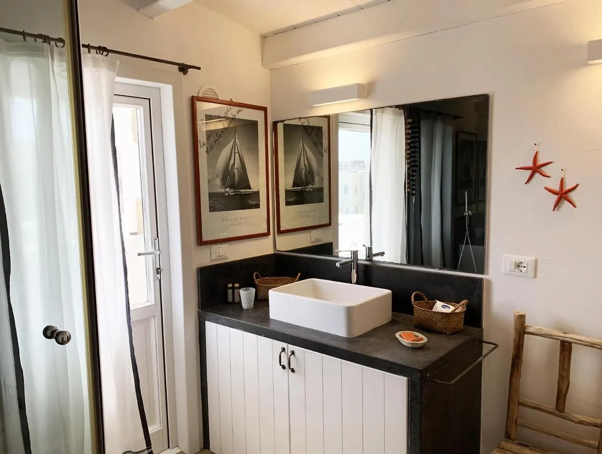 La Casa Dell'Arancio Bed & Breakfast Favignana