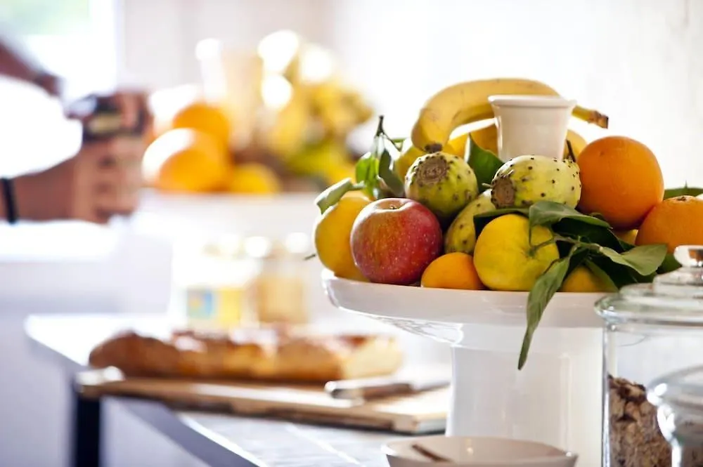 ***  La Casa Dell'Arancio Bed & Breakfast Favignana İtalya